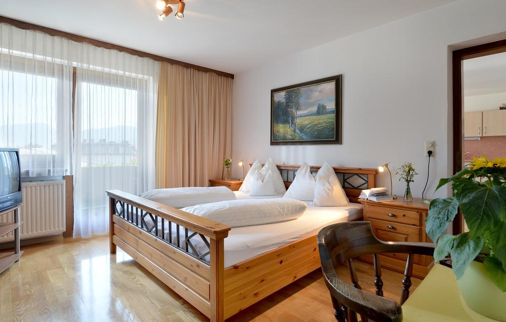 Hotel Theresia Garni سانكت يوهان ان تيرو الغرفة الصورة